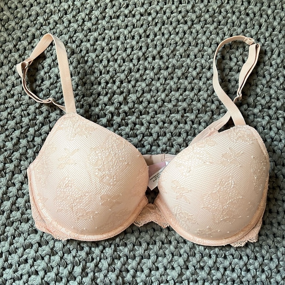 Victoria’s Secret 34D Unlined Full Coverage.